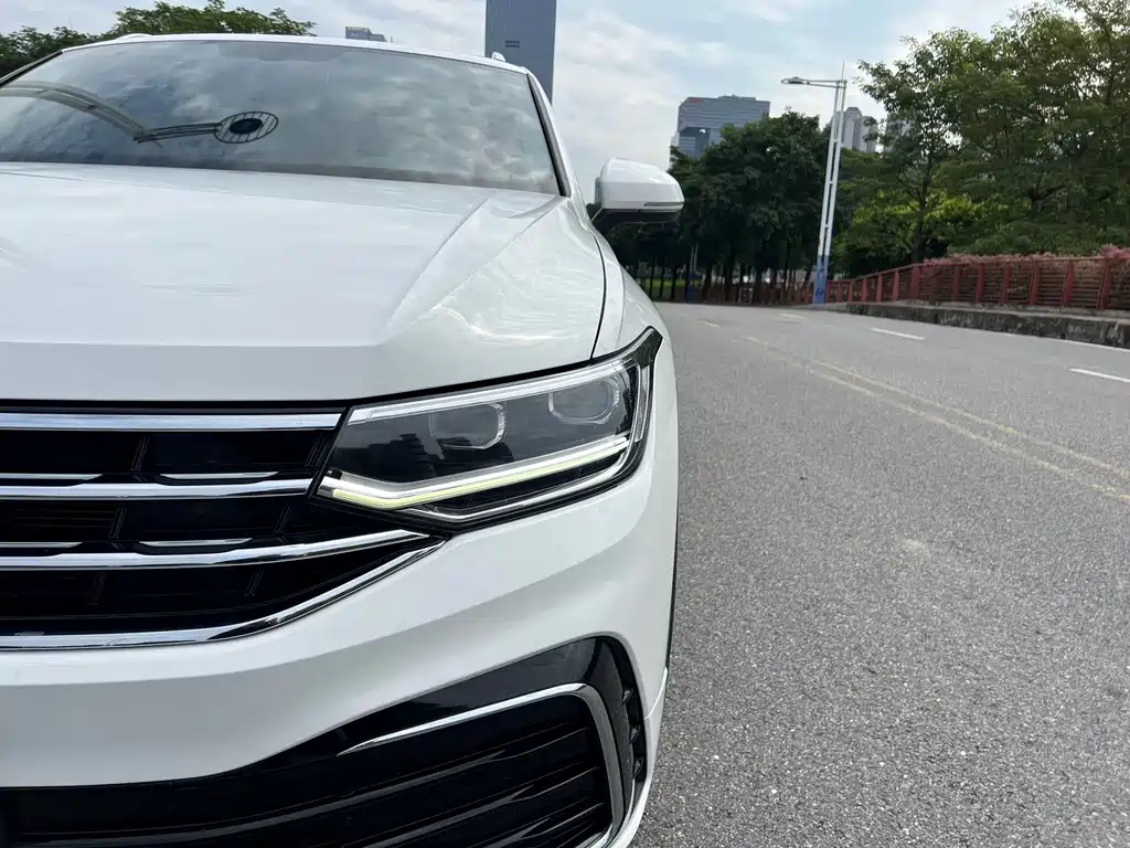 Volkswagen Tiguan X 2022 330TSI FWD Premium 2022 - thumbnail 4
