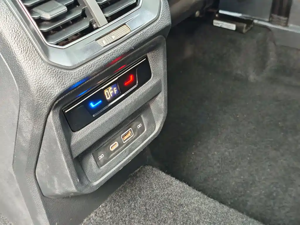 Volkswagen Tiguan X 2022 330TSI FWD Flagship Edition 2023 - thumbnail 11