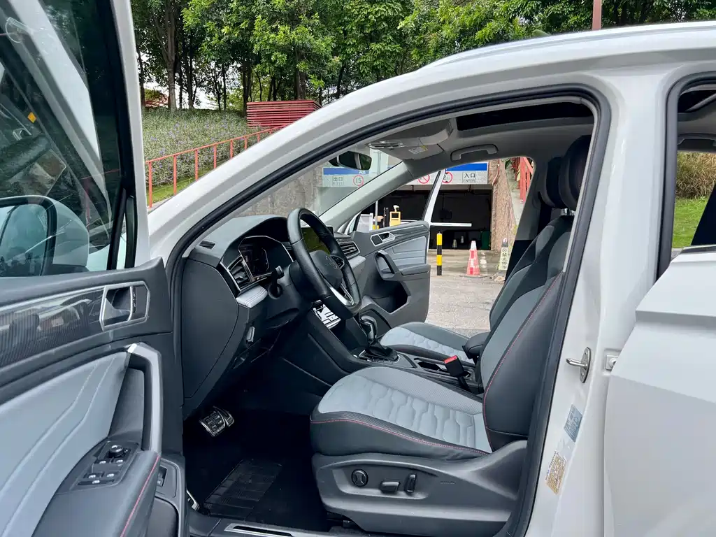 Volkswagen Tiguan X 2022 330TSI FWD Premium 2022 - thumbnail 5