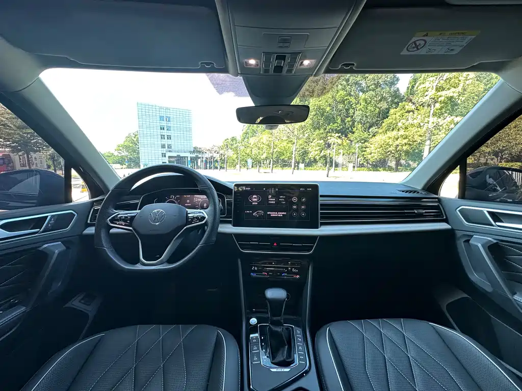 Volkswagen Tiguan L New Energy 2023 430PHEV Plug-in Hybrid Premium Edition 2023 - thumbnail 4