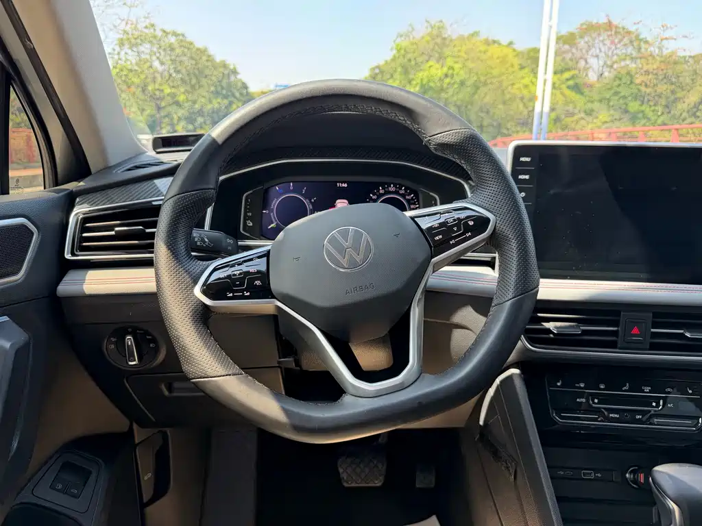 Volkswagen Tiguan L New Energy 2022 430PHEV Plug-in Hybrid Flagship Edition 2022 - thumbnail 16