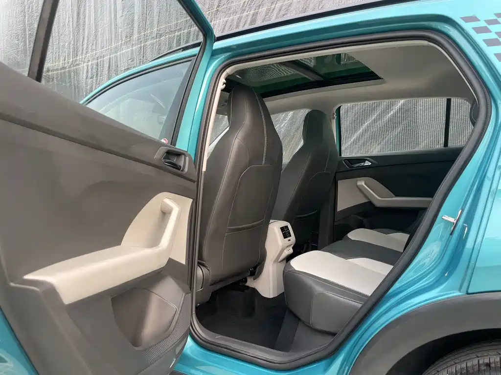 Volkswagen T-Cross 2023 280TSI DSG Luxury Edition 2022 - thumbnail 18