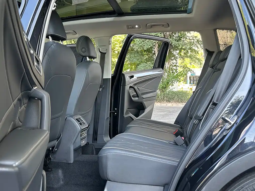Volkswagen Tiguan L New Energy 2023 430PHEV Plug-in Hybrid Premium Edition 2023 - thumbnail 6