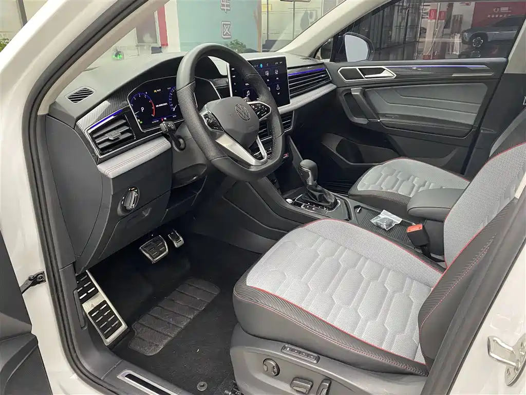 Volkswagen Tiguan X 2023 Facelift 330TSI FWD Premium Flagship Edition 2022 - thumbnail 9