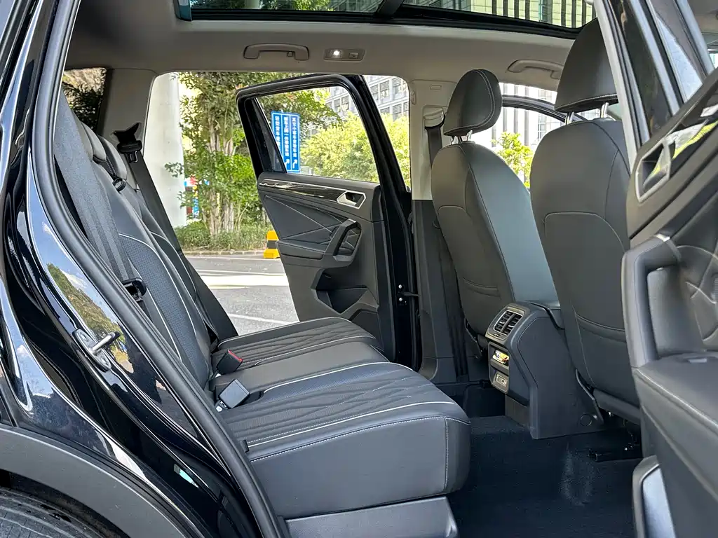 Volkswagen Tiguan L New Energy 2023 430PHEV Plug-in Hybrid Premium Edition 2023 - thumbnail 8