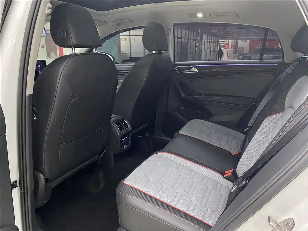 Volkswagen Tiguan X 2023 Facelift 330TSI FWD Premium Flagship Edition 2022 - thumbnail 12