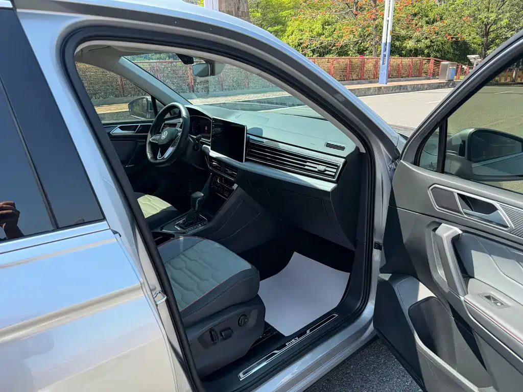 Volkswagen Tiguan L New Energy 2022 430PHEV Plug-in Hybrid Flagship Edition 2022 - thumbnail 23