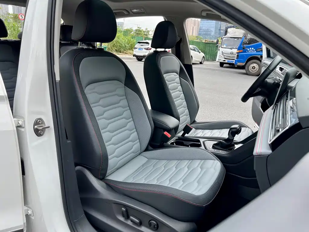 Volkswagen Tiguan X 2022 330TSI FWD Premium 2022 - thumbnail 15