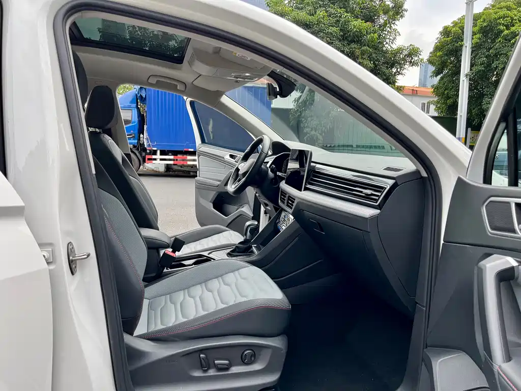 Volkswagen Tiguan X 2022 330TSI FWD Premium 2022 - thumbnail 16