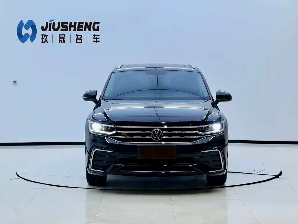 Volkswagen Tiguan X 2022 330TSI FWD Flagship Edition 2021 - thumbnail 2