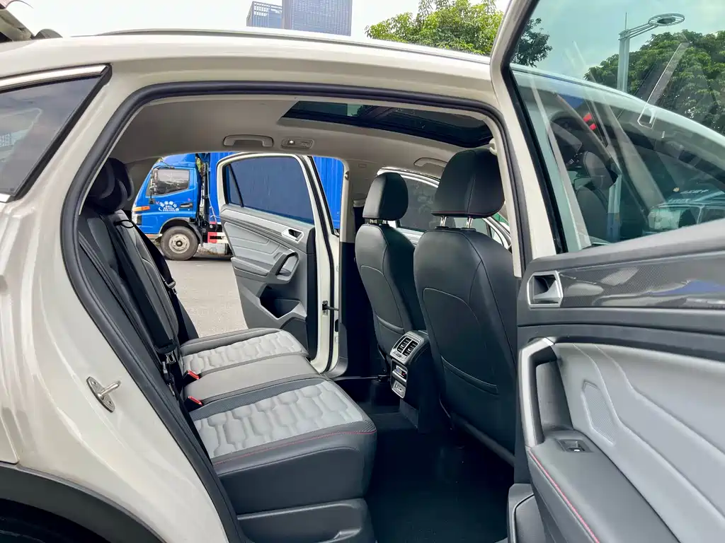 Volkswagen Tiguan X 2022 330TSI FWD Premium 2022 - thumbnail 17