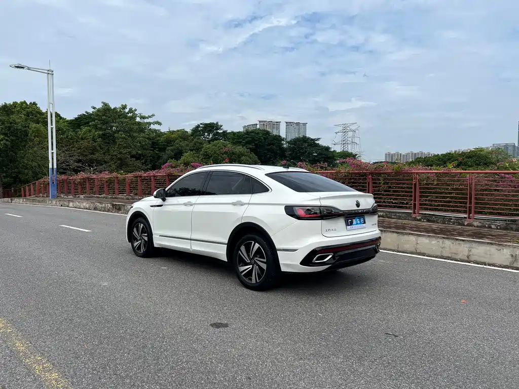Volkswagen Tiguan X 2022 330TSI FWD Premium 2022 - thumbnail 22