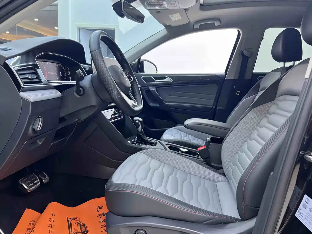 Volkswagen Tiguan X 2022 330TSI FWD Flagship Edition 2021 - thumbnail 10