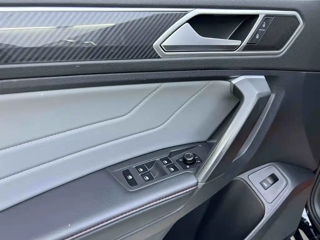 Volkswagen Tiguan X 2022 330TSI FWD Flagship Edition 2021 - thumbnail 11