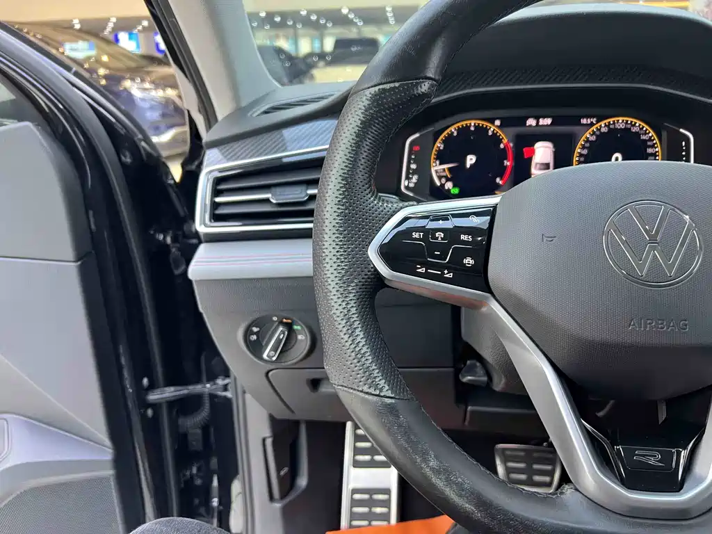 Volkswagen Tiguan X 2022 330TSI FWD Flagship Edition 2021 - thumbnail 14
