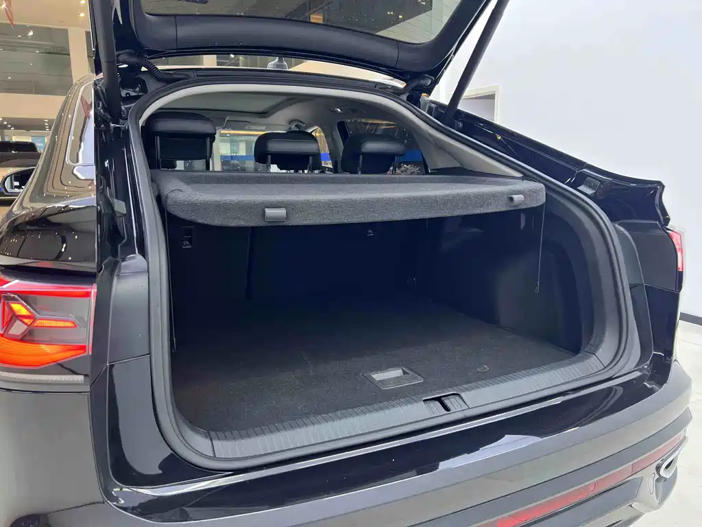 Volkswagen Tiguan X 2022 330TSI FWD Flagship Edition 2021 - thumbnail 17