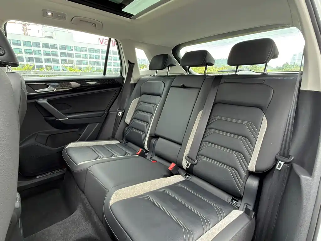 Volkswagen Tayron GTE PHEV 2022 1.4T Luxury 2022 - thumbnail 12