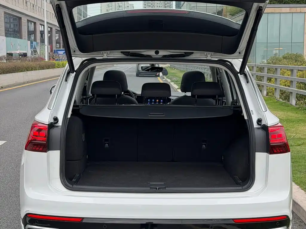 Volkswagen Tayron GTE PHEV 2022 1.4T Luxury 2022 - thumbnail 15
