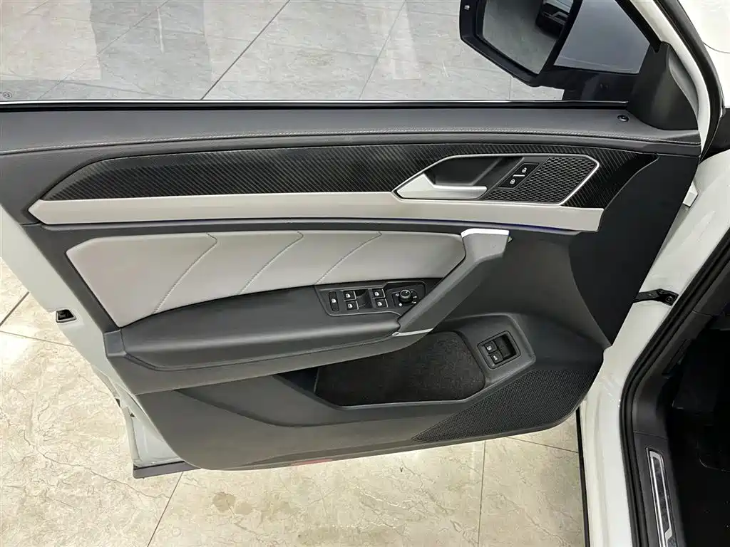 Volkswagen Tayron GTE PHEV 2023 280TSI Luxury Plus Advanced Edition 2024 - thumbnail 10