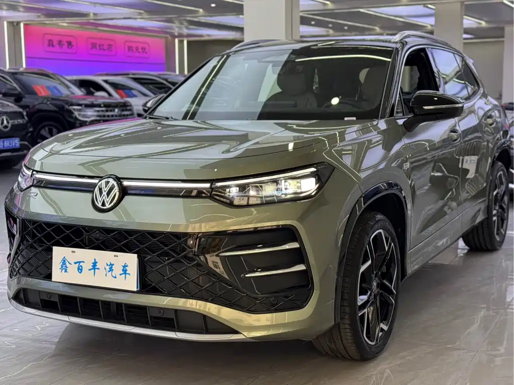 Volkswagen Tayron 2026 Tayron L 380TSI AWD Luxury Easy Pack 2025