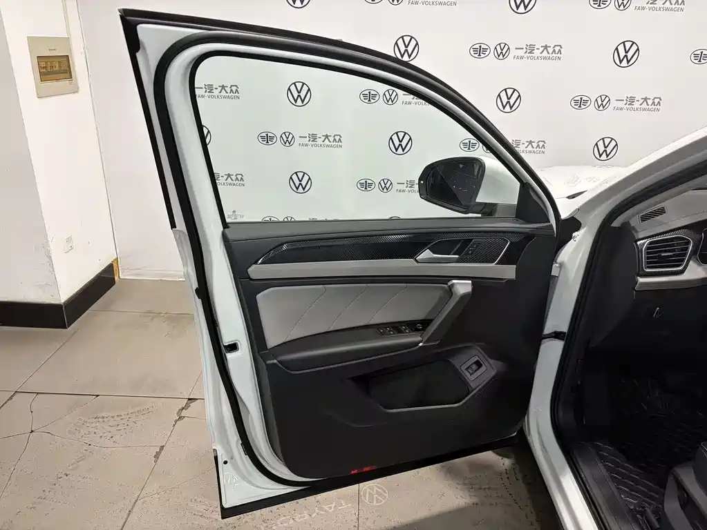 Volkswagen Tanyue 2026 30000000 Selected Edition 300TSI 2026 - thumbnail 6