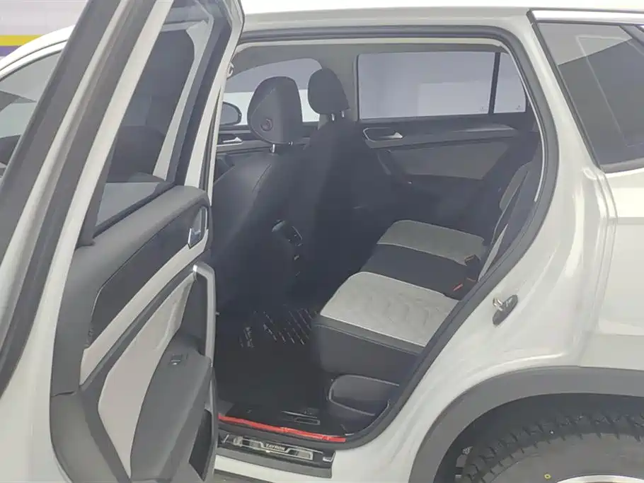 Volkswagen Tayron 2026 30000000 Selected Edition 300TSI 2025 - thumbnail 11