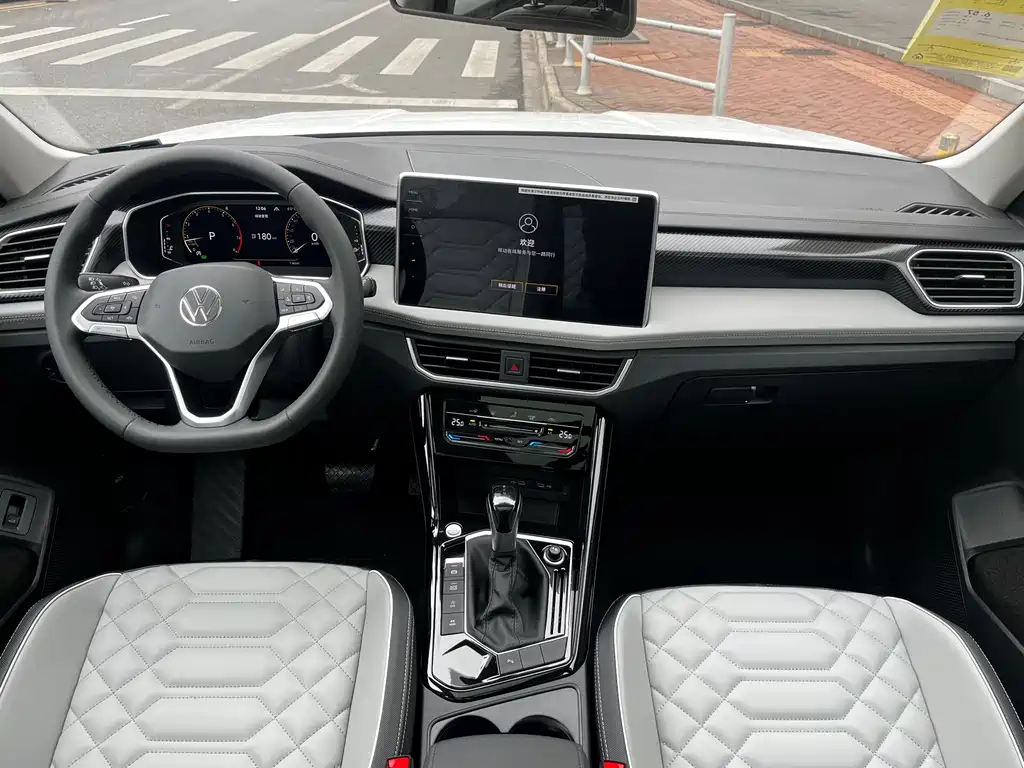 Volkswagen Tayron 2025 300TSI 2026 - thumbnail 8