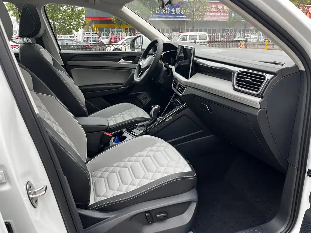 Volkswagen Tayron 2025 300TSI 2026 - thumbnail 9