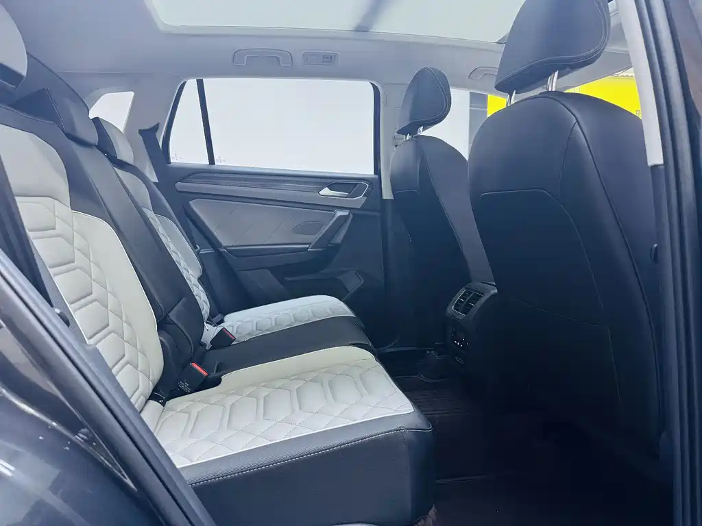 Volkswagen Tayron 2025 300TSI 2026 - thumbnail 12