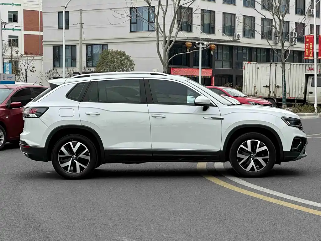 Volkswagen Tayron 2023 300TSI FWD Luxury Plus Advanced Edition 2023 - thumbnail 3