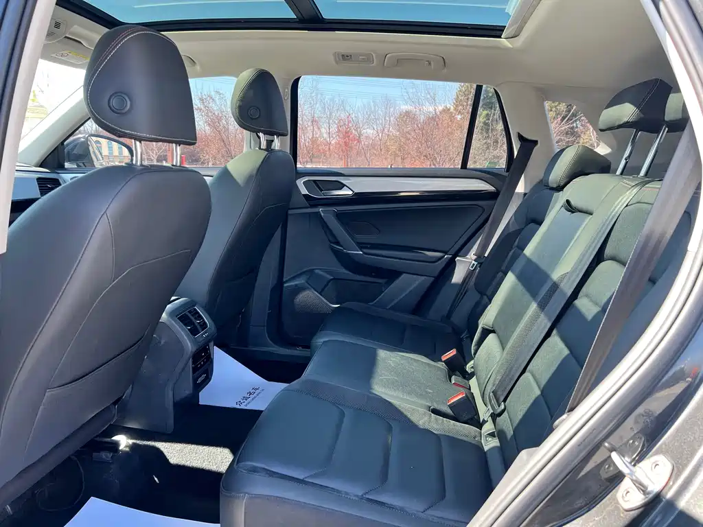 Volkswagen Tayron 2022 280TSI FWD Luxury Connect Edition 2021 - thumbnail 5