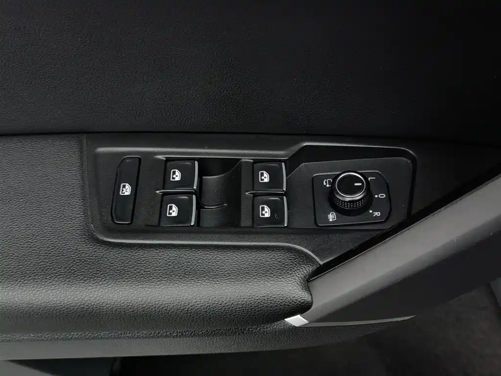 Volkswagen Tayron 2022 280TSI FWD Luxury Connect Edition 2022 - thumbnail 9