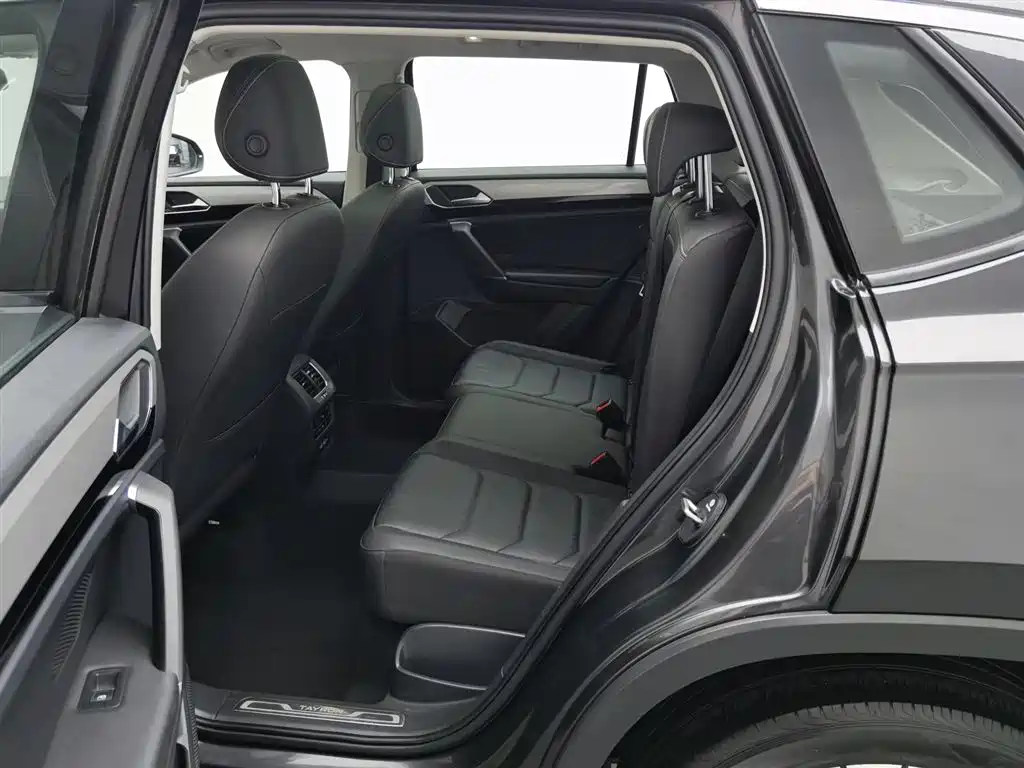 Volkswagen Tayron 2022 280TSI FWD Luxury Connect Edition 2022 - thumbnail 15