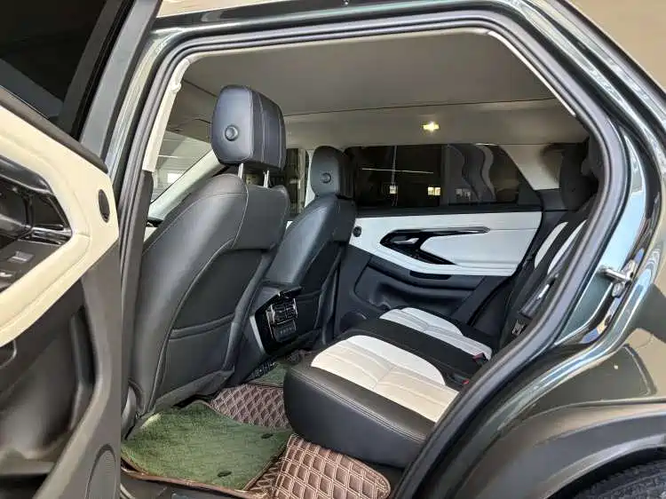 Land Rover Range Rover Evoque 2023 L 249PS HSE 2023 - thumbnail 7