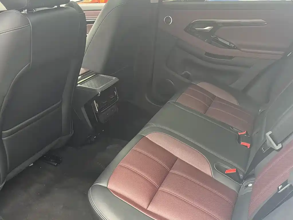 Land Rover Range Rover Evoque 2023 L 249PS HSE 2023 - thumbnail 9