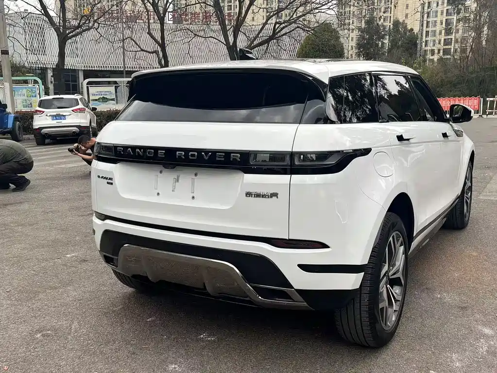 Land Rover Range Rover Evoque 2023 L 249PS HSE 2023 - thumbnail 17