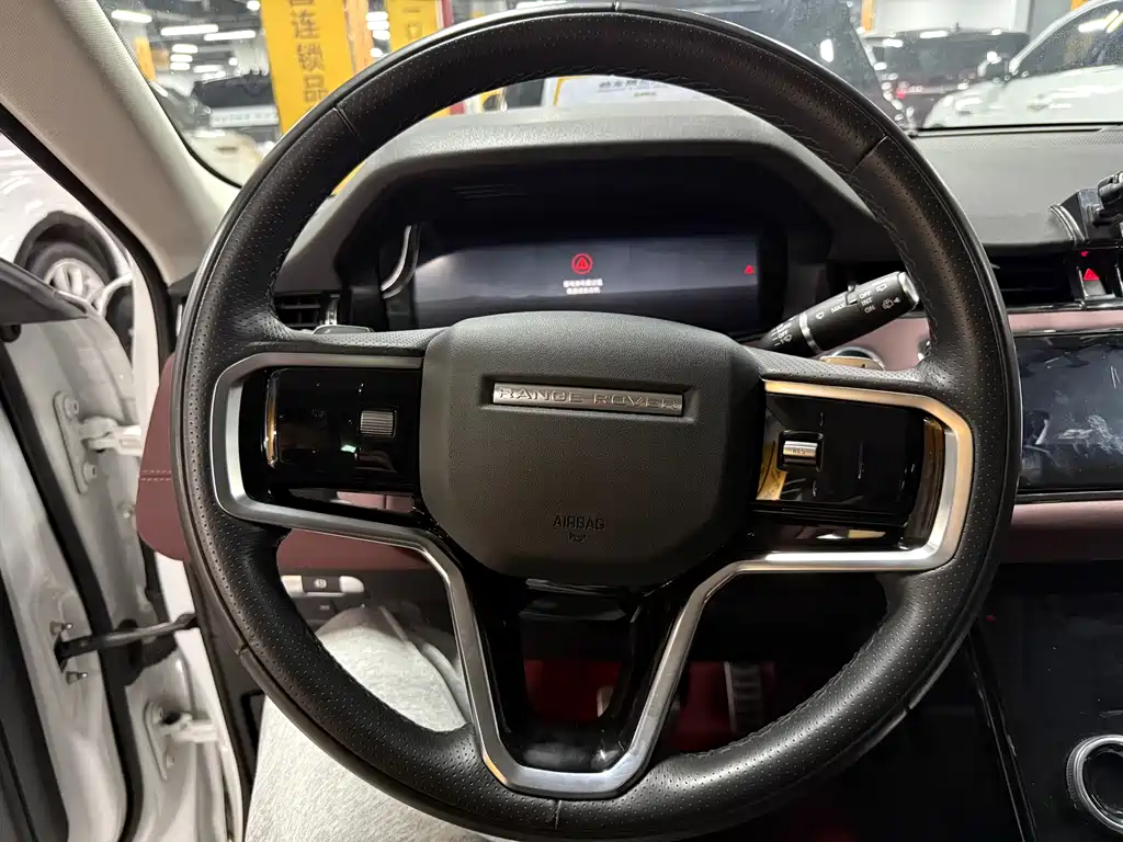 Land Rover Range Rover Evoque 2023 L 249PS HSE 2023 - thumbnail 4