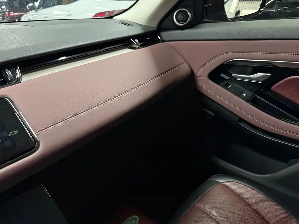 Land Rover Range Rover Evoque 2023 L 249PS HSE 2023 - thumbnail 6
