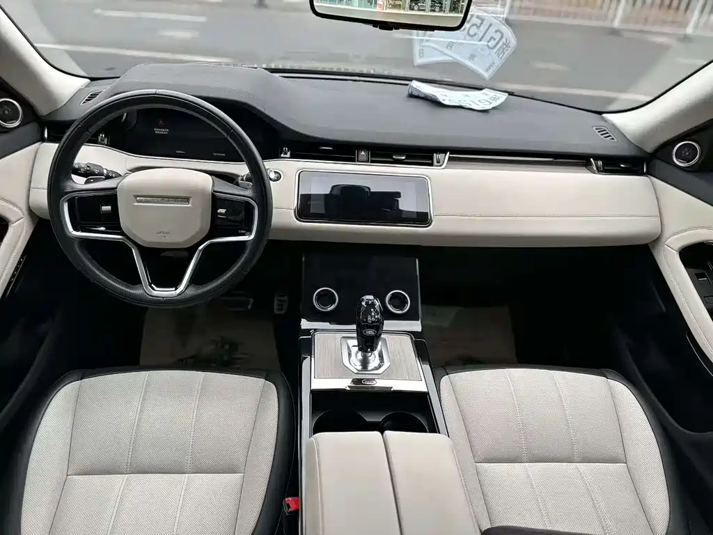 Land Rover Range Rover Evoque 2022 L 249PS R-Dynamic Luxury Edition 2022 - thumbnail 3