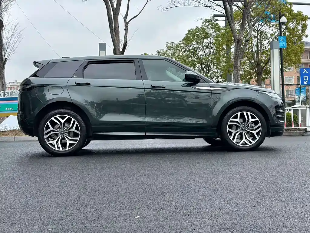 Land Rover Range Rover Evoque 2022 L 249PS R-Dynamic Luxury Edition 2022 - thumbnail 9