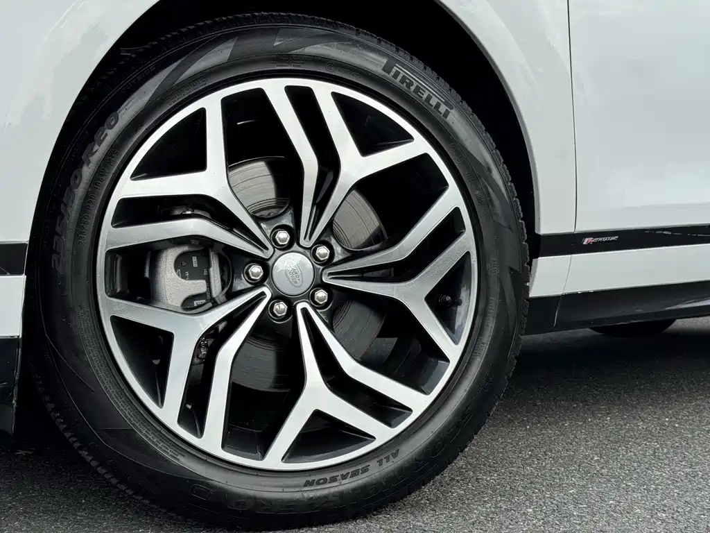 Land Rover Range Rover Evoque 2022 L 200PS R-Dynamic Standard Elite Edition 2022 - thumbnail 5