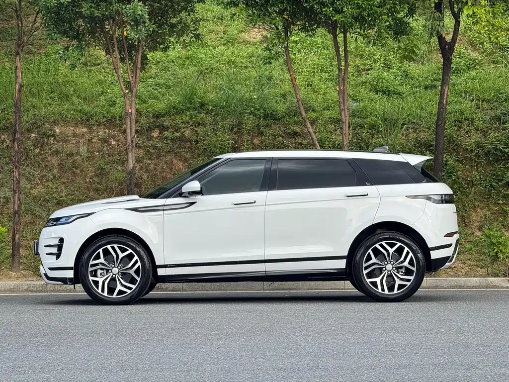 Land Rover Range Rover Evoque 2022 L 200PS R-Dynamic Standard Elite Edition 2022 - thumbnail 6