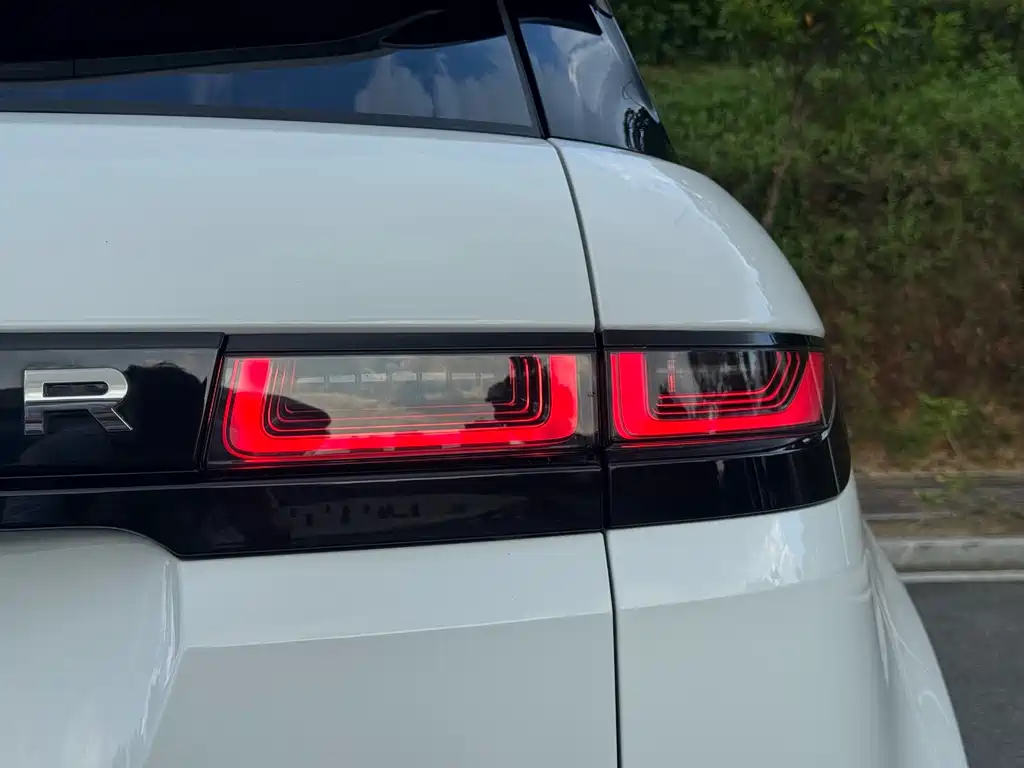 Land Rover Range Rover Evoque 2022 L 200PS R-Dynamic Standard Elite Edition 2022 - thumbnail 10
