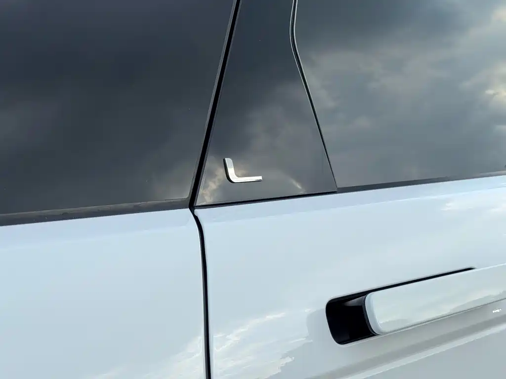 Land Rover Range Rover Evoque 2022 L 200PS R-Dynamic Standard Elite Edition 2022 - thumbnail 11