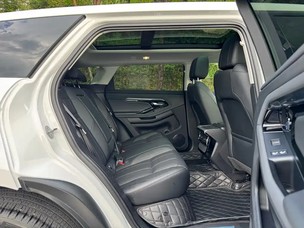Land Rover Range Rover Evoque 2022 L 200PS R-Dynamic Standard Elite Edition 2022 - thumbnail 21