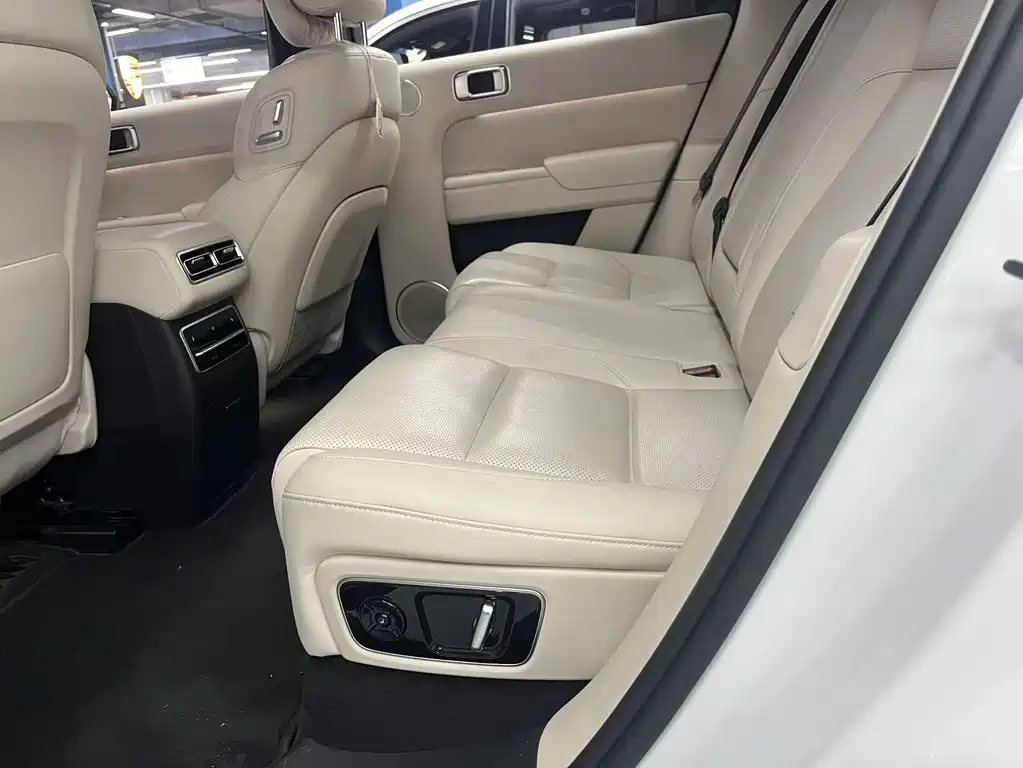 Li Auto L7 Max 2023 2023 - thumbnail 10