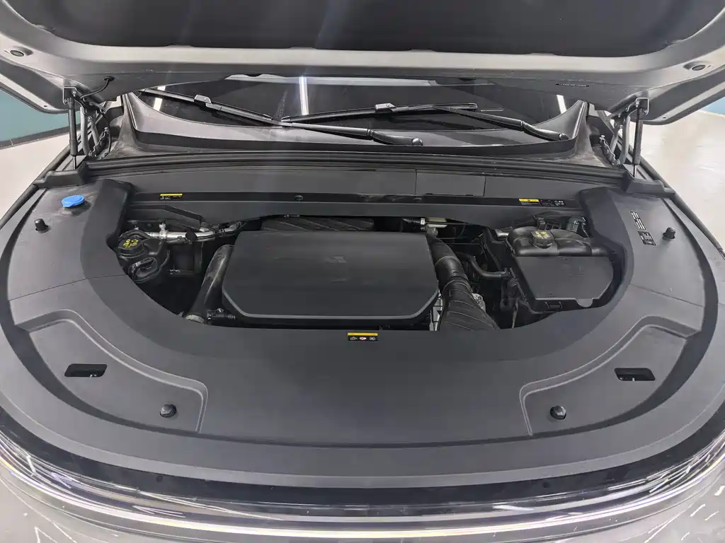 Li Auto Ideal L7 2025 Max Smart Refresh Edition 2025 - thumbnail 5