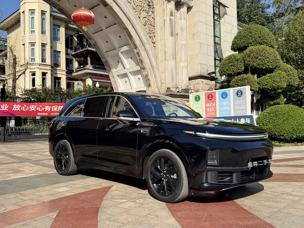 Li Auto L7 Pro 2023 2023 - thumbnail 3