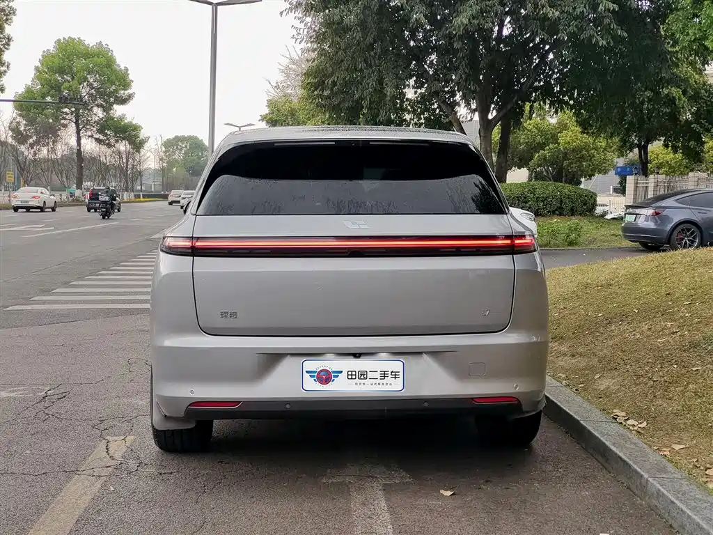 Li Auto L7 Pro 2023 2023 - thumbnail 5