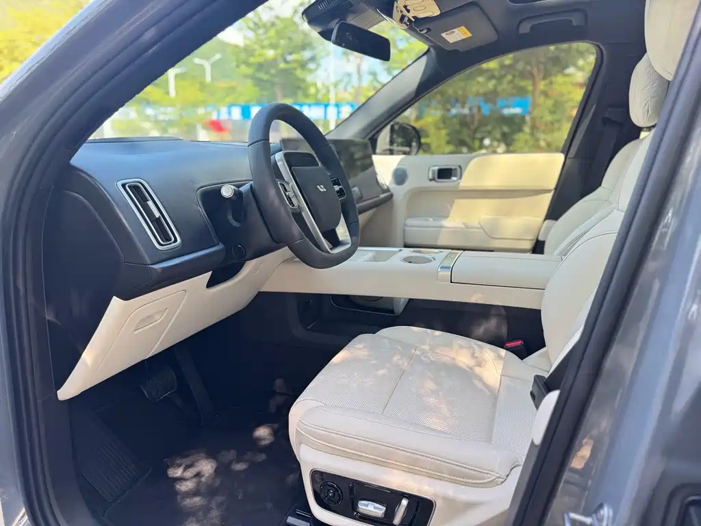 Li Auto Ideal L7 2025 Max Intelligent Upgrade Edition 2025 - thumbnail 4